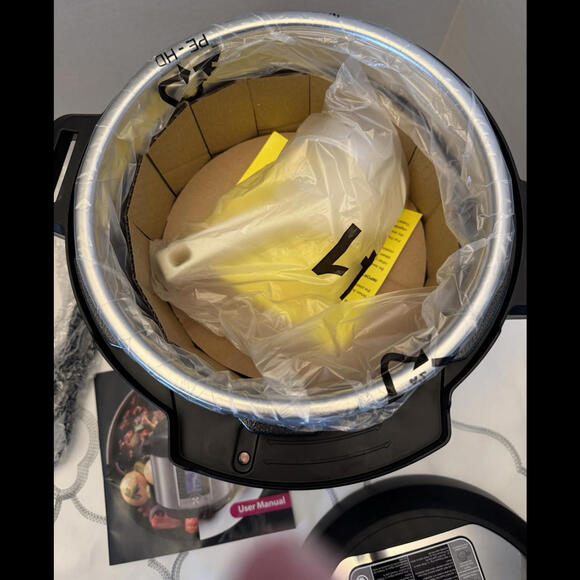 Instant Pot 10-in-1 Multi- Use Programmable Pressure Cooker 6 Quart Ultra 60 - Picture 6 of 7